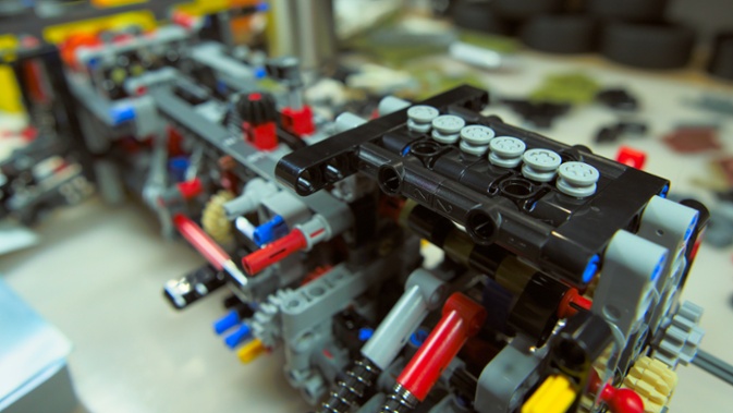 lego land rover engine
